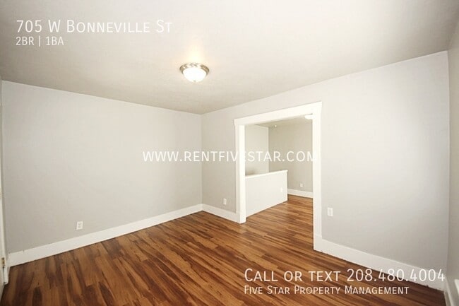 Photo - 705 W Bonneville St