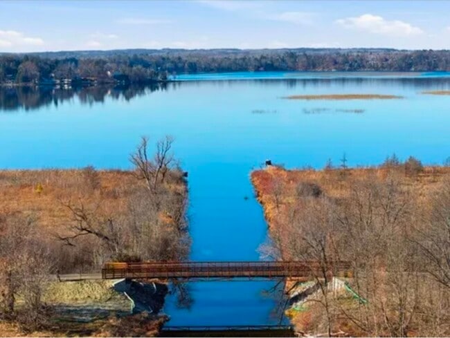 Photo - 10714 Gull Point Rd