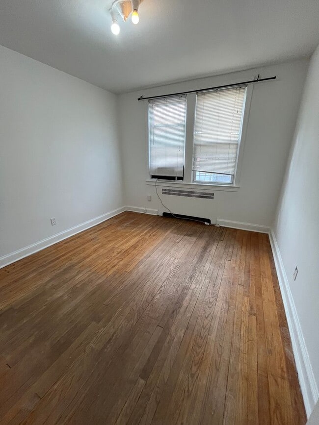 Photo - 4034 7th St NE