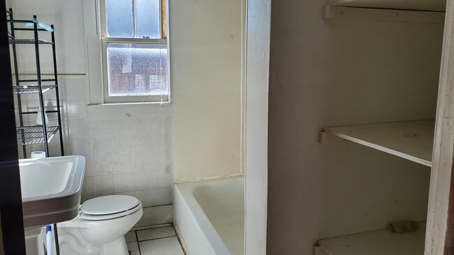 Photo - 1009 N Grand Ave