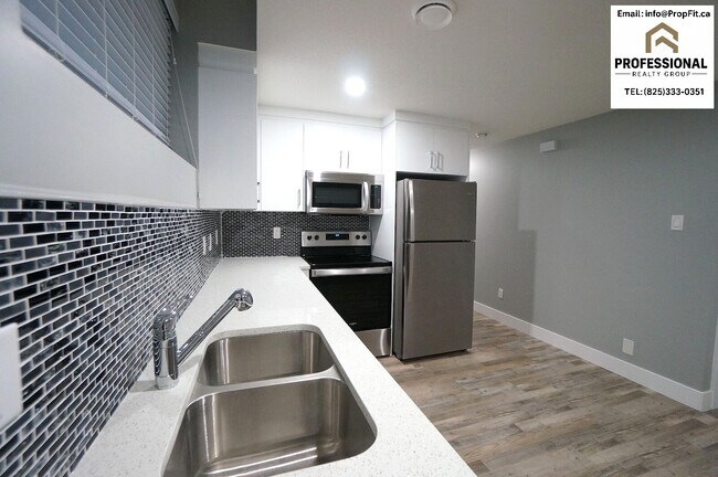 Photo - 9808 159 St NW