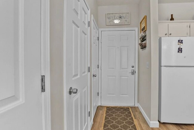 Photo - 504 River Oaks Dr