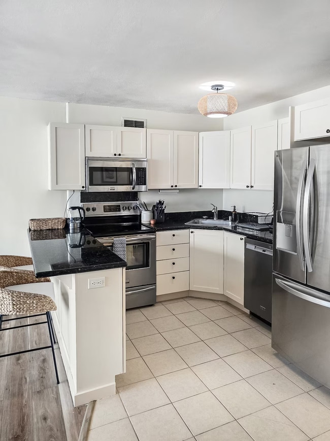 Photo - 430 Kaiolu St Unit 1001