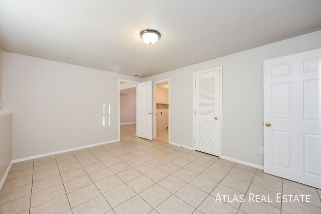 Photo - 4734 Frost Dr