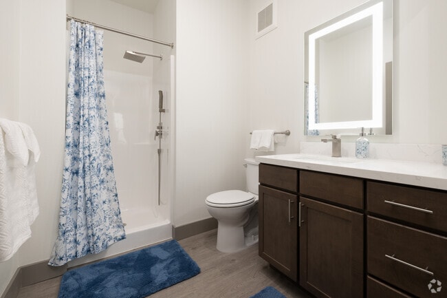 2BR, 2BA - 1,075SF - Primary Bathroom