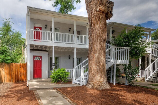Building Photo - AVAILABLE SEPTEMBER! Unbeatable Sunnyside ... Rental