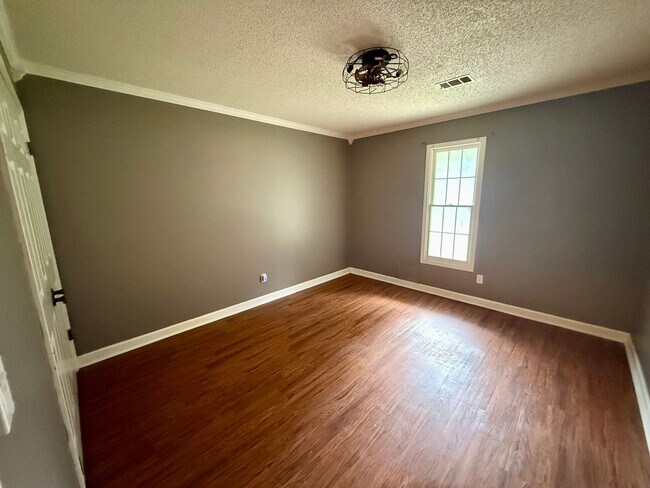 Photo - 1401 Elmdale Pl Unit A