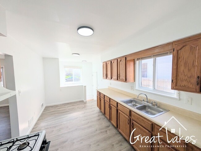 Photo - Stunning 3 Bedroom 1 Bathroom now availabl...