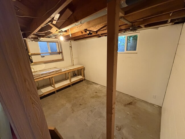 Photo - 3340 Hillside St