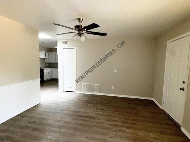 Photo - 7808 NW 6th St