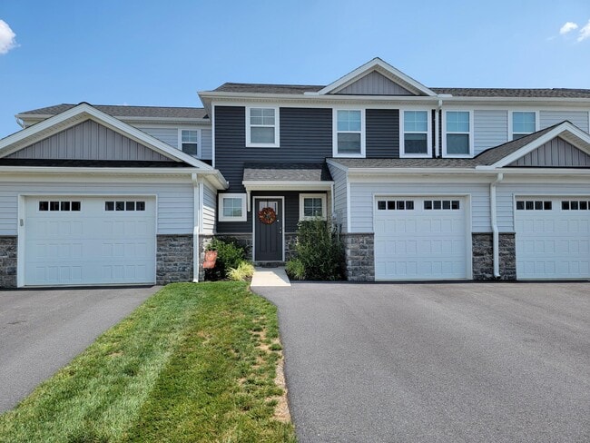 Building Photo - 21 Cobblestone Ct