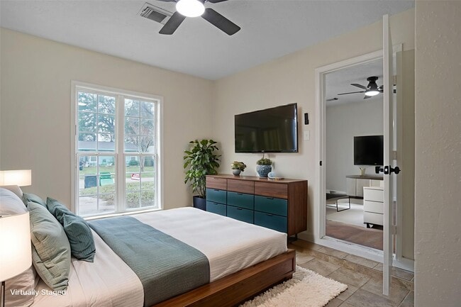 Photo - 5946 Beldart St