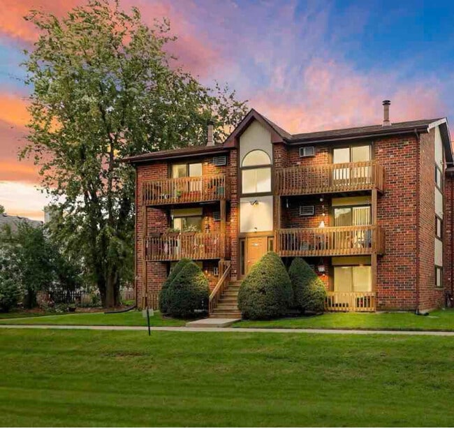 Building Photo - 419 Berkshire Dr