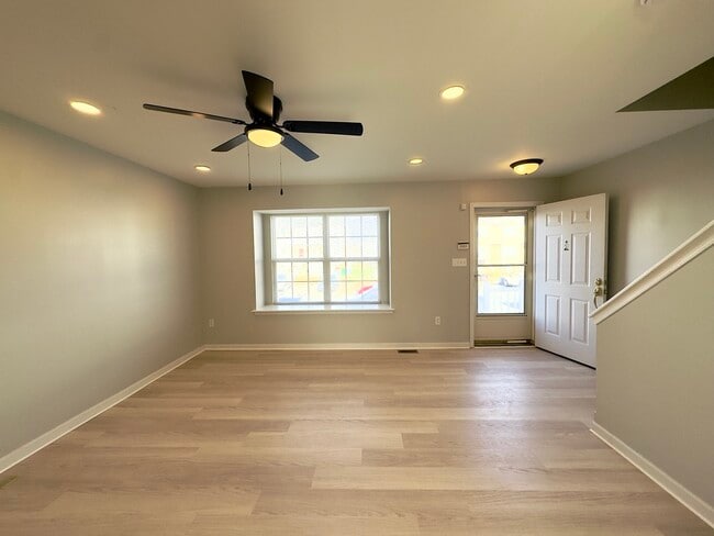 Photo - 131 Rosie Dr