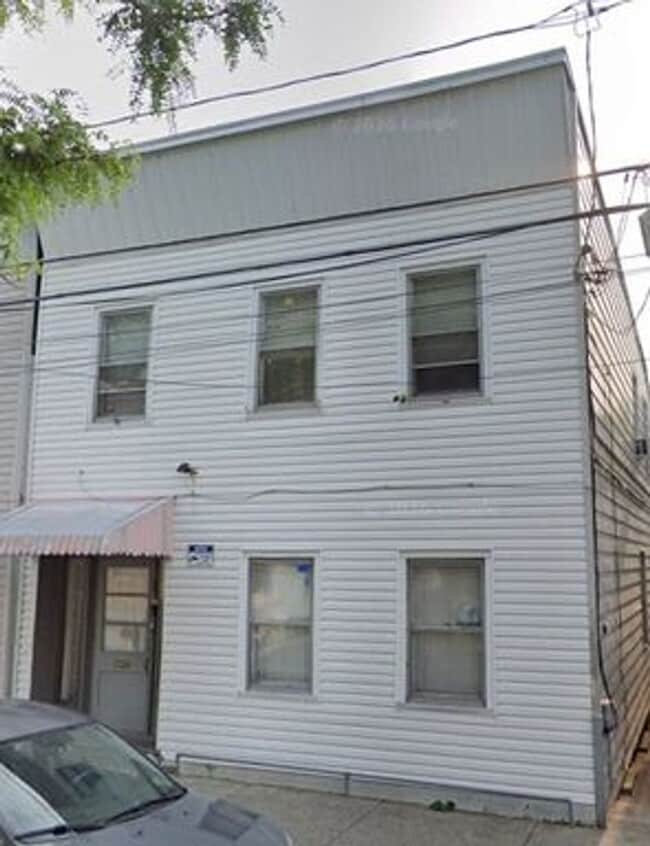 Building Photo - 44 Congress St Unit 1R