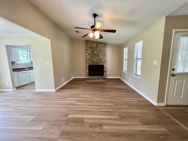 Photo - 6913 Tomy Lee Trail