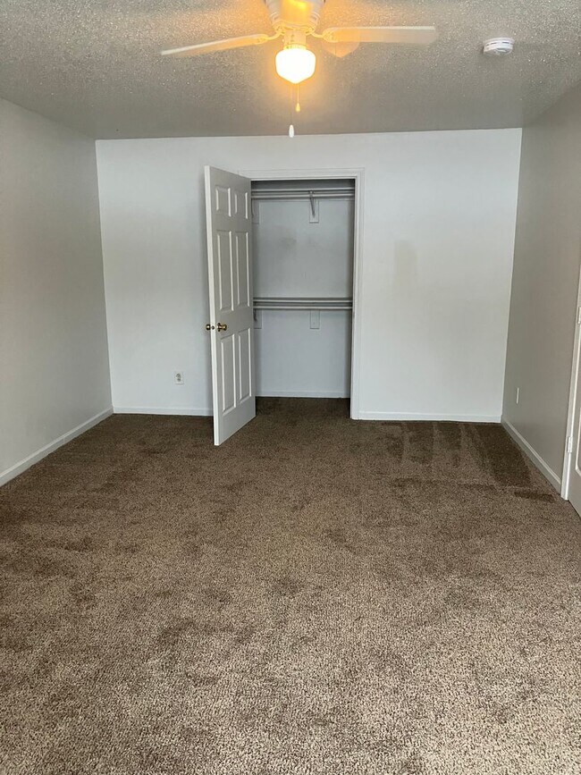 Photo - 2 Bedroom, Single-story Townhomes for rent in Newton, IA