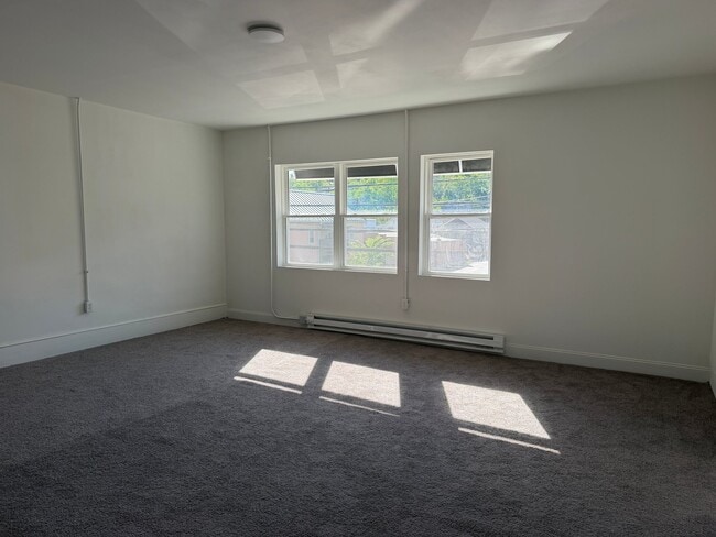 Photo - 33 N Washington St Unit Apt 1