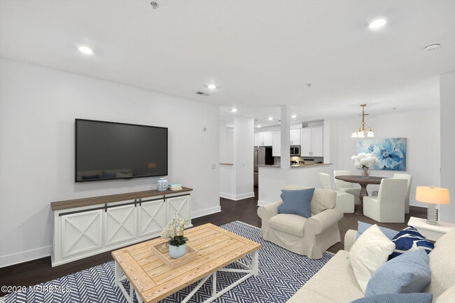 Photo - 626 Marion Ln