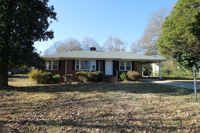 Exclusively offered by MUSE REALTY, LLC - Exclusively offered by MUSE REALTY, LLC House
