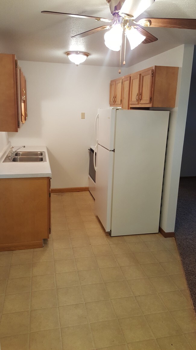 909 Apartments Jamestown, ND