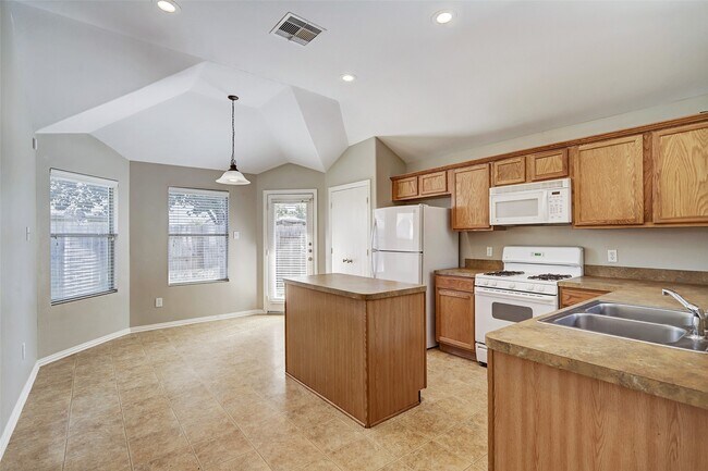 Photo - 4762 Wind Trace Dr