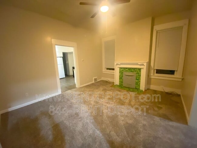 Photo - 816-818 W. Iowa St.