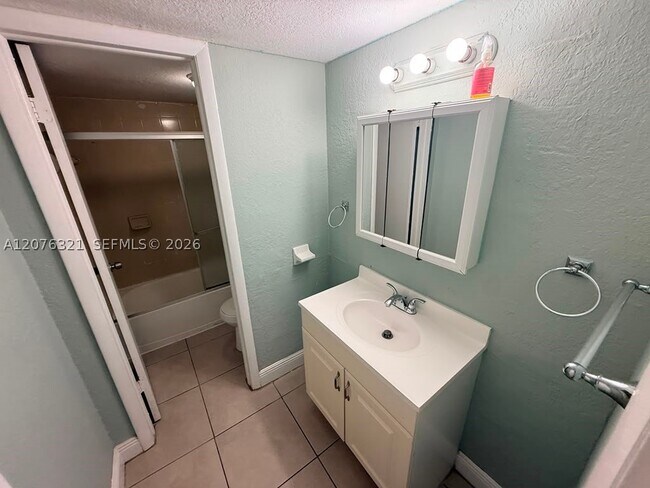 6950 W 6th Ave Unit 225