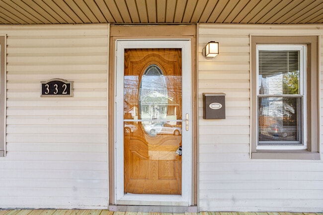 Photo - 332 W Olive St