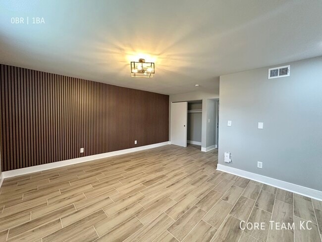 Photo - 2320 W 47th Ave Unidad 3