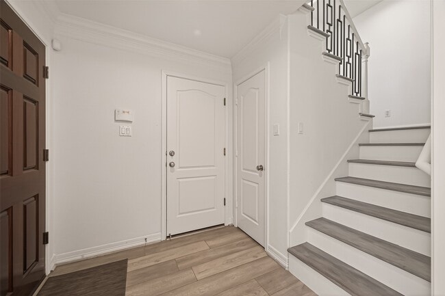 Photo - 5217 Blossom St Unidad B