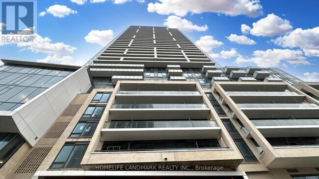 Photo - 8 Olympic Gdn Dr Unité S1610