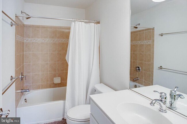 Photo - 14633 Weeburn Way
