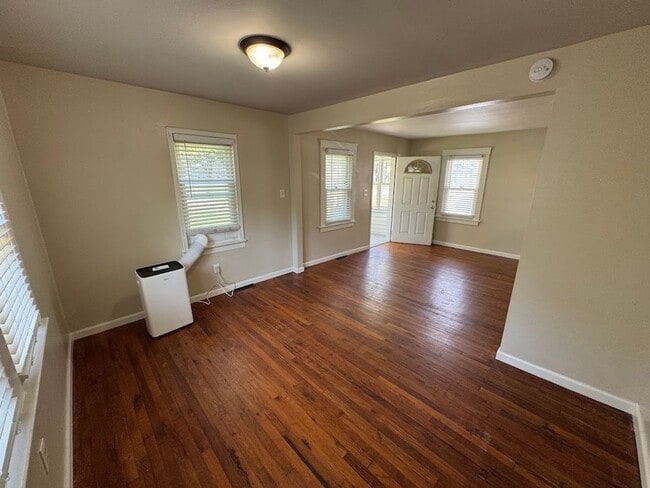 Photo - 1 bed, 1 bath single family Ferndale home with garage