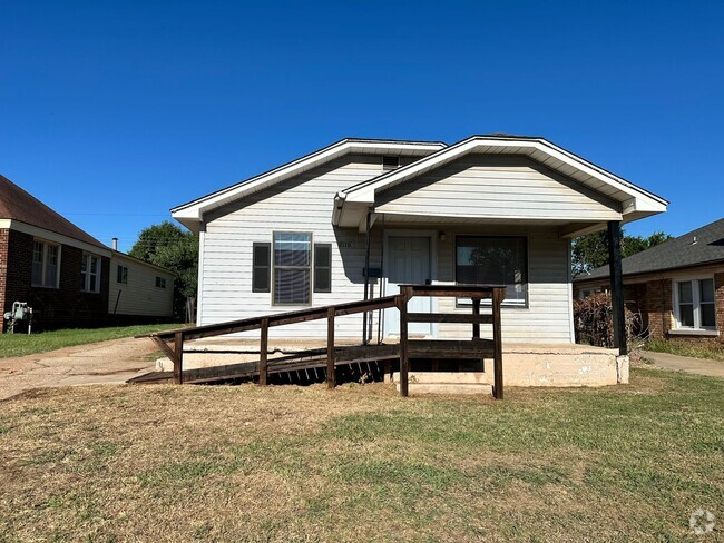 Building Photo - Remodeled 3 bed 1 bath in Central OKC Rental