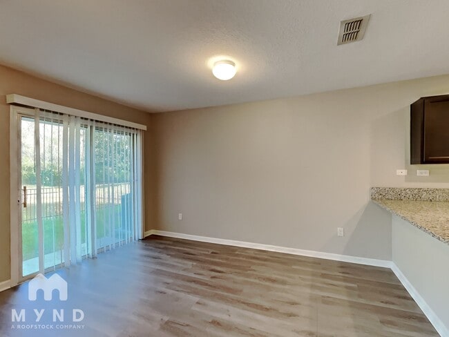Photo - 785 Henley Ct