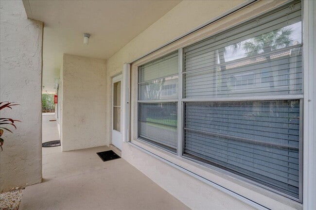 Photo - 638 Snug Harbor Dr Unit E4