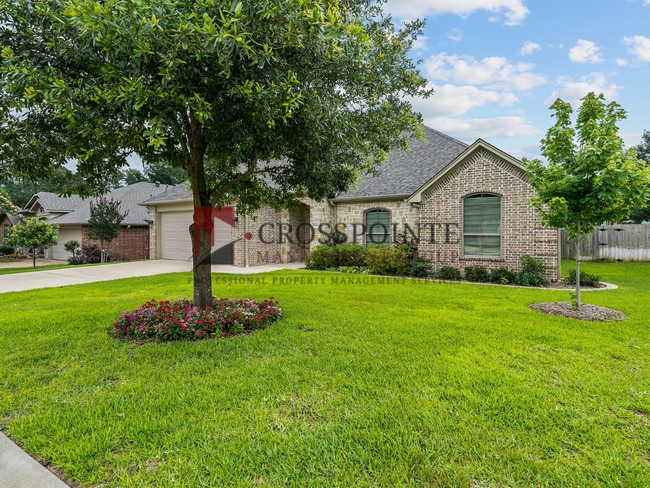 Photo - 3 Bedroom 2 Bath Near Three Lakes MS!