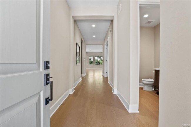 Photo - 77 Rockinghorse