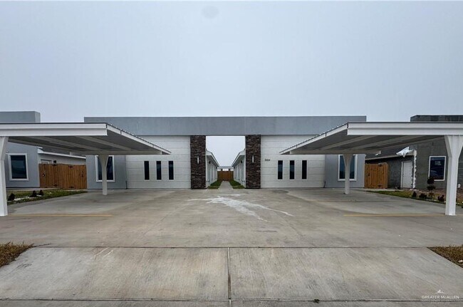 Building Photo - 12 Notre Dame Ave Unit Apt 3