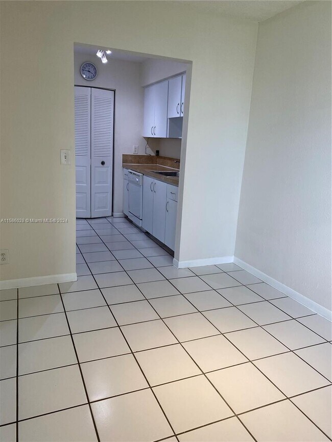 Photo - 500 NE 2nd St Unidad 218