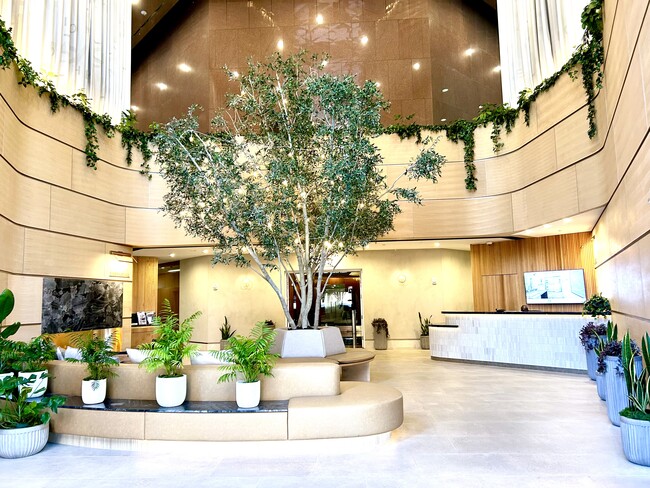 Lobby - 1100 Wilshire Blvd Unit 2201