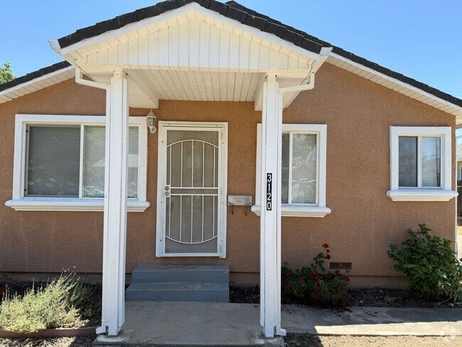 Building Photo - 3120 33rd Ave Rental