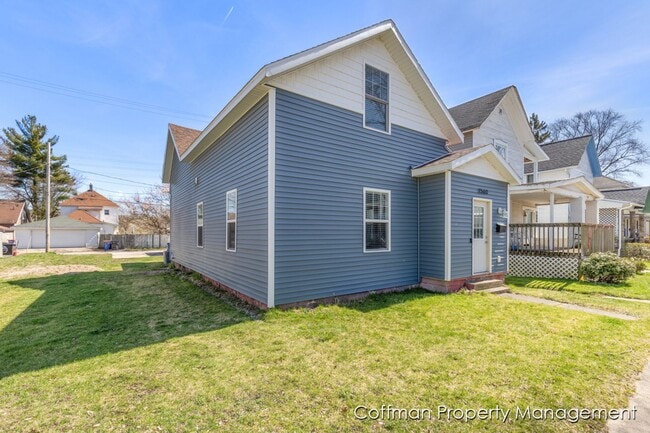 Photo - 4 Bed, 2 Full Bath Fully Remodeled Home