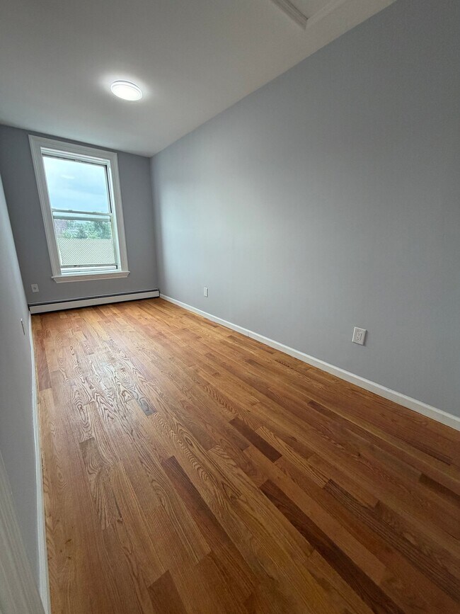407 Main St Unit 3