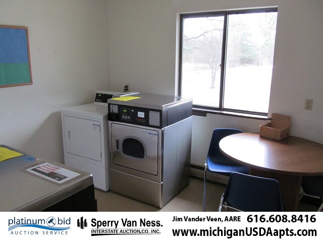 Laundry Facilities - Beaverton Village Apartments