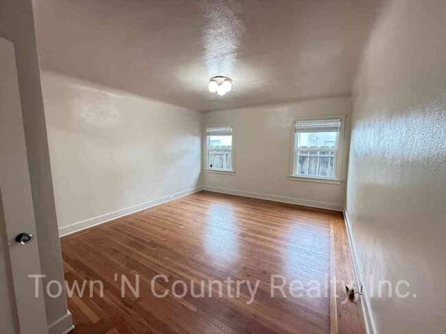 Photo - 139 Chestnut St