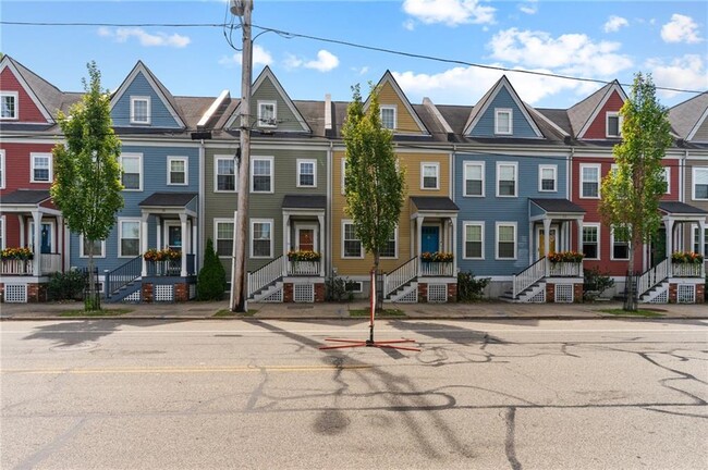 Building Photo - 18 Bridgham St