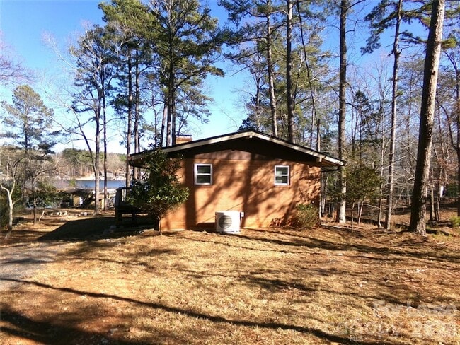 Photo - 869 Emerald Shores Rd