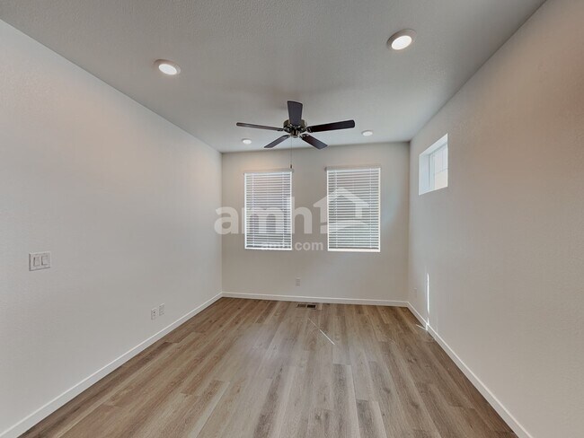 Photo - 26105 E Calhoun Pl